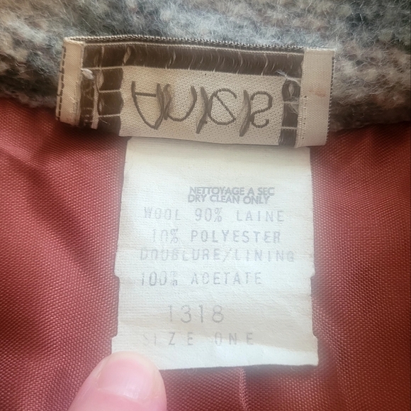 Antels Wool Cape - Picture 7 of 11